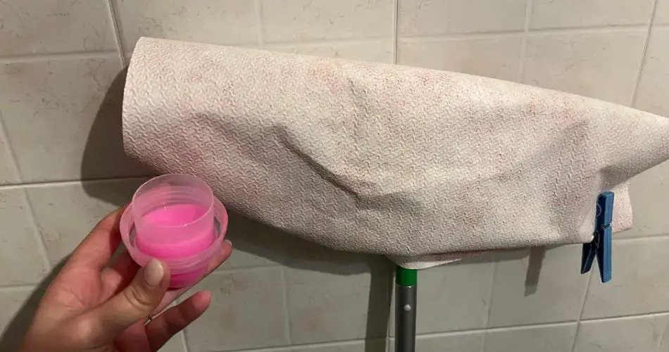 Grâce à cette solution, les carreaux restent brillants et propres pendant des mois