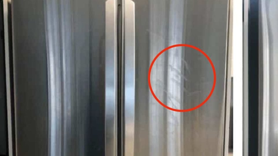 Zéro marque sur l’acier du réfrigérateur, comment le polir et lui donner un aspect neuf