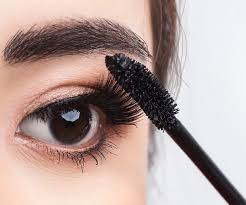 Cils longs et épais avec des remèdes naturels : 3 astuces gagnantes