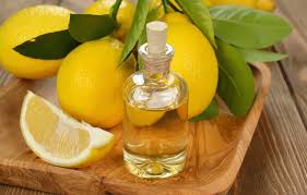 Huile d’olive et citron : mélangez-les et utilisez-les ensemble. Ils valent de l’or !